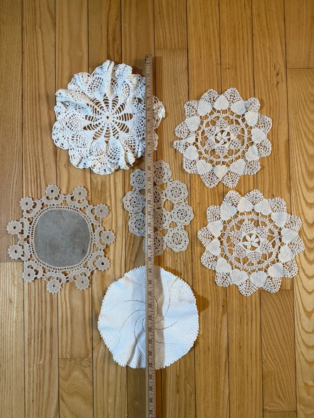 VTG Crochet/Doilies, Mixed Round Smalls Lot
